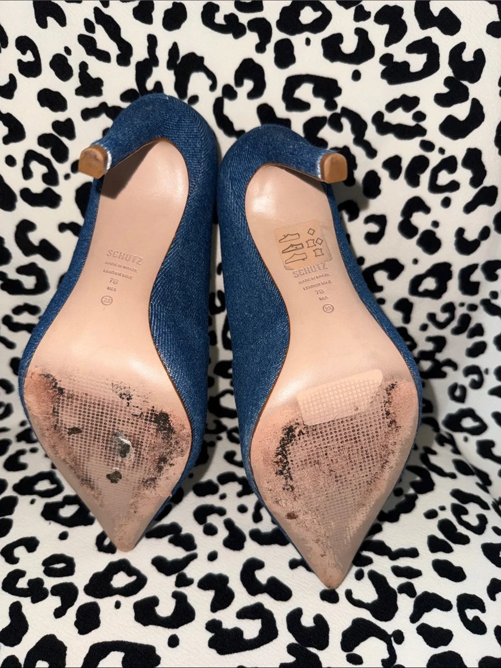 SCHUTZ Denim Blue Pointed-Toe Pumps 🪁
